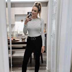 High pony and stripes for this Tuesday #OOTD. These classic slip and ons are too comfy not to wear all the time 🤗 
#lulus #jcrew #stevemadden #fashion #fashionblogger #beauty #lifestyle #tuesday